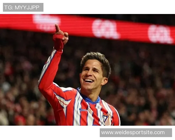 小西蒙尼遭对手球迷辱骂引发热议马竞与毕巴比赛的争议瞬间 小西蒙尼遭对手球迷辱骂引发热议马竞与毕巴比赛的争议瞬间