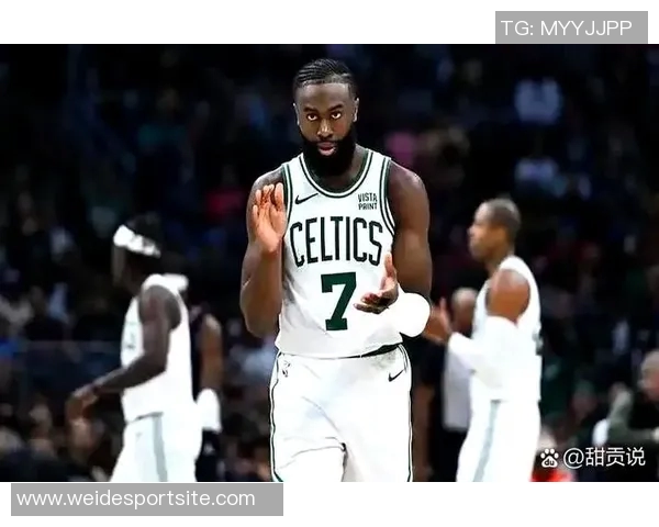 杰伦布朗首节表现低迷仅得7分2板投篮命中率堪忧需调整状态